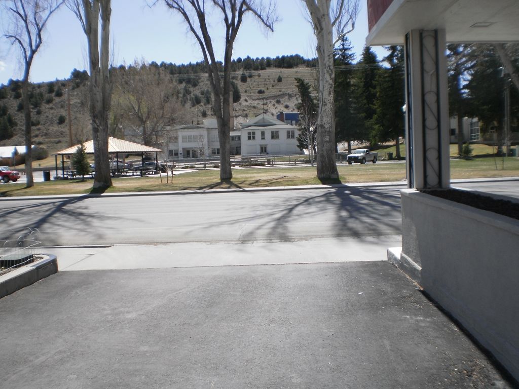 Magnuson Hotel Ely Exterior photo
