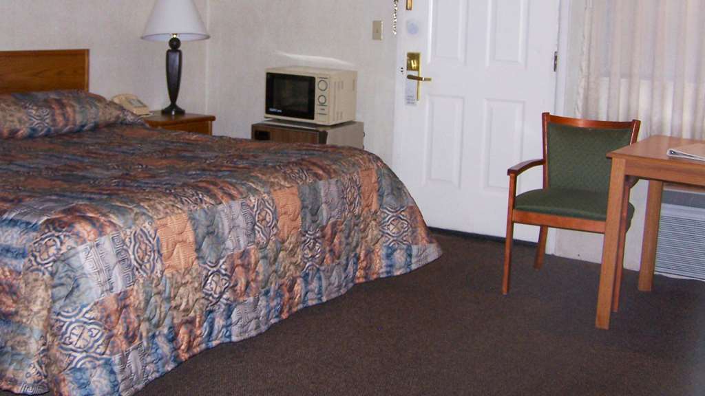 Magnuson Hotel Ely Room photo